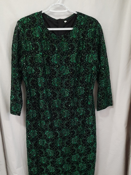 Not Available Dresses & Skirts - Green Floral Velvet Sheath Dress - Women Size XXL